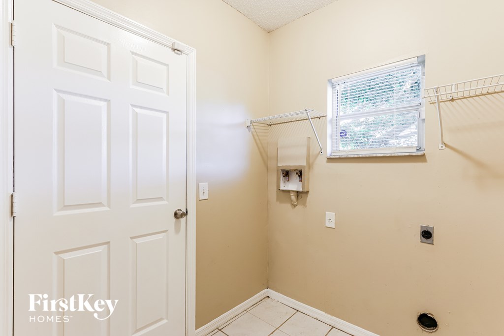 122 Dahl Avenue 4 Beds House for Rent - Photo Gallery 16