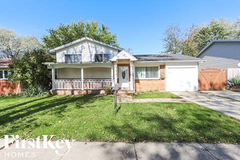 122 E Lincoln Avenue 3 Beds Apartment for Rent