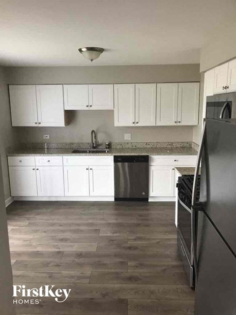 135 Boulder Ct 3 Beds Apartment for Rent