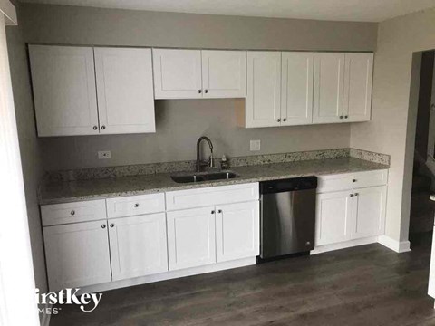 135 Boulder Ct 3 Beds Apartment for Rent