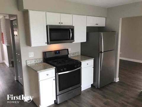 135 Boulder Ct 3 Beds Apartment for Rent