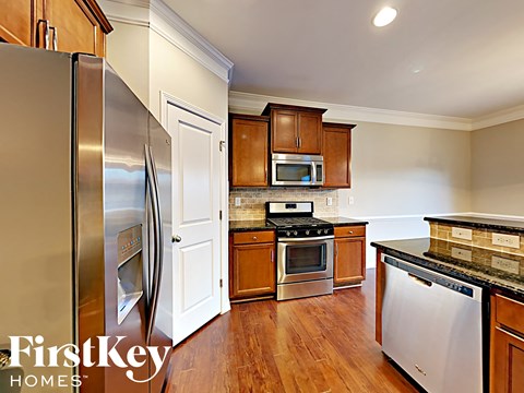 137 Renville Place 4 Beds Apartment for Rent