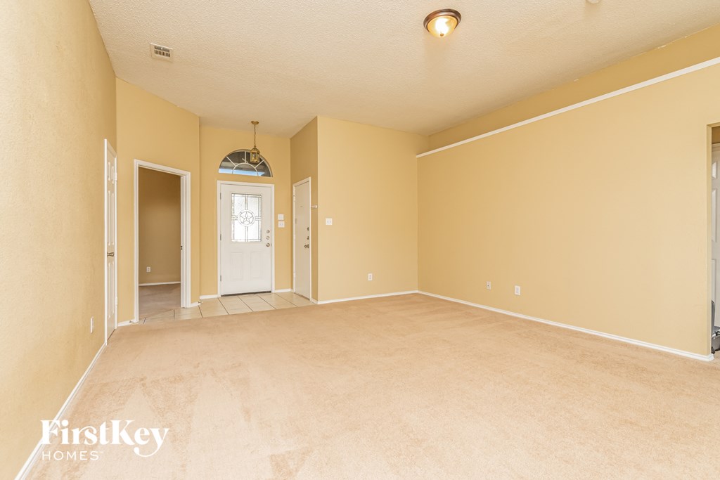 137 Sequoia Road 3 Beds House for Rent - Photo Gallery 2