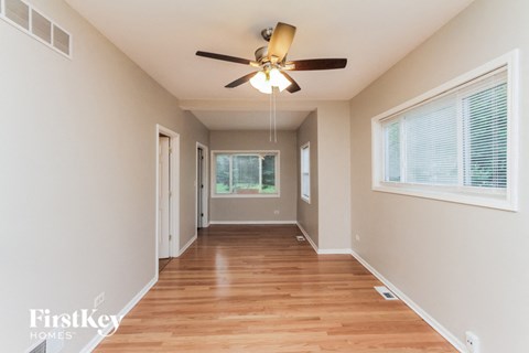 146 E. 10Th 3 Beds Apartment for Rent
