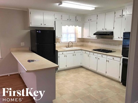 147 Shady Lane Cir 3 Beds Apartment for Rent