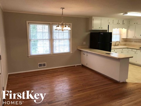 147 Shady Lane Cir 3 Beds Apartment for Rent
