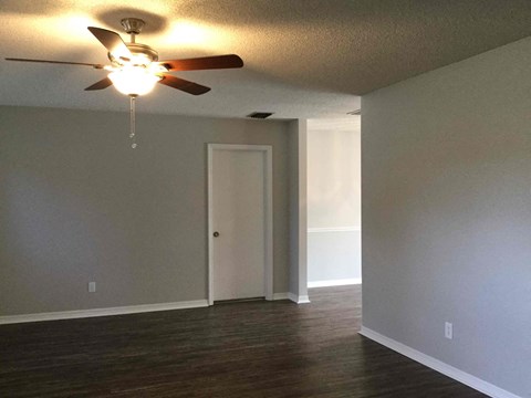161 Sheridan Ave 4 Beds Apartment for Rent