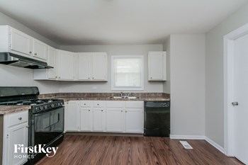 164 Blackhawk 4 Beds House for Rent - Photo Gallery 6