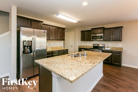 181 Ashby St 4 Beds Apartment for Rent