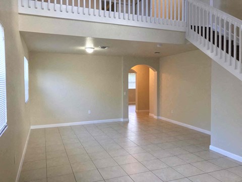 181 Ne 30 Place 3 Beds Apartment for Rent