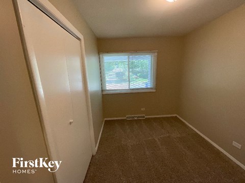 185 Pauline Dr 3 Beds Apartment for Rent