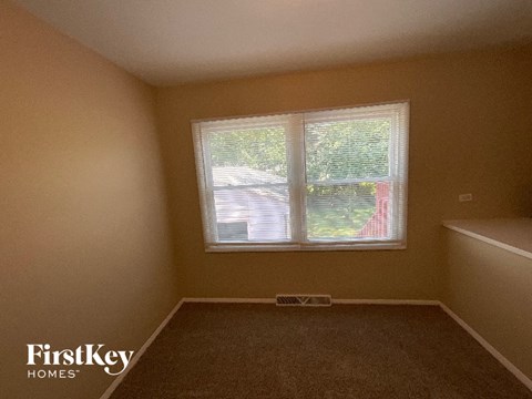 185 Pauline Dr 3 Beds Apartment for Rent