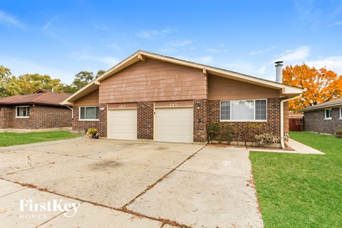 185 Paramount Dr 3 Beds Apartment for Rent