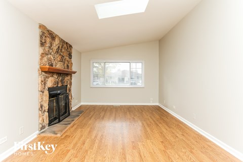 185 Paramount Dr 3 Beds Apartment for Rent