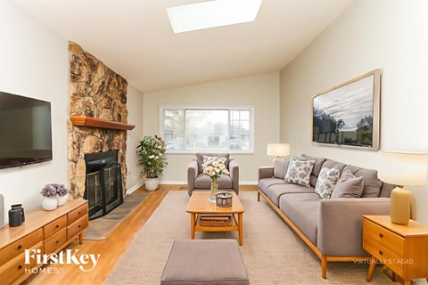 185 Paramount Dr 3 Beds Apartment for Rent