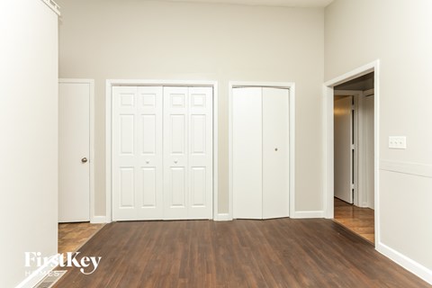 185 Paramount Dr 3 Beds Apartment for Rent