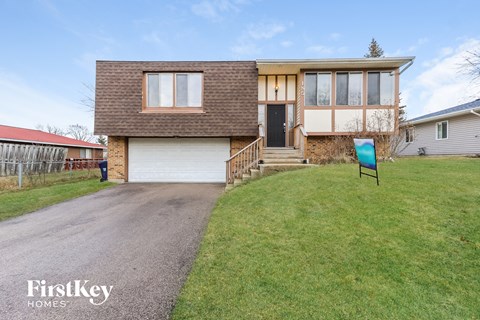 185 Mulford Dr 3 Beds Apartment for Rent