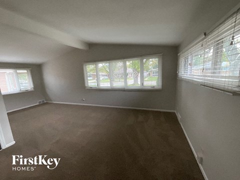 216 Miner St 3 Beds Apartment for Rent