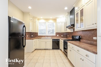 217 Fairfield Dr 4 Beds House for Rent - Photo Gallery 4