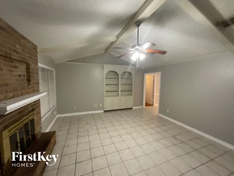 222 Magic Oaks Dr 5 Beds Apartment for Rent