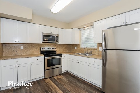 231 SW 71 Terrace 4 Beds House for Rent - Photo Gallery 6