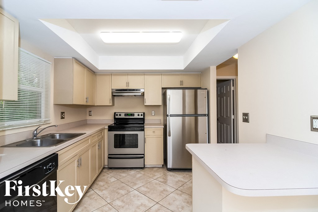 242 SW 34th Terrace 3 Beds House for Rent - Photo Gallery 6