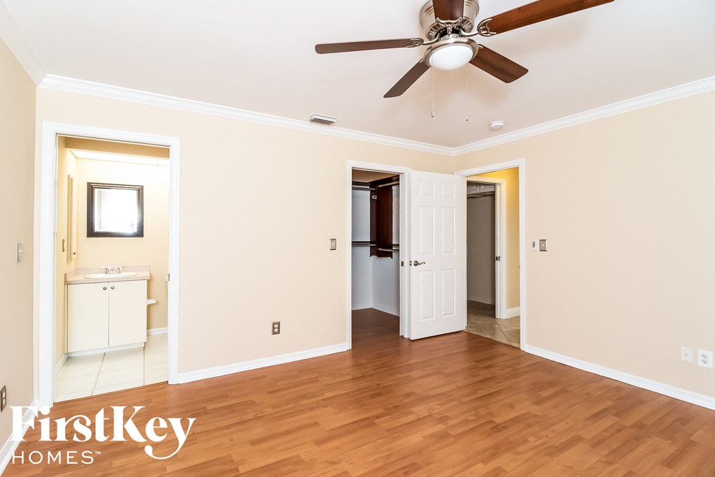 242 SW 34th Terrace 3 Beds House for Rent - Photo Gallery 9