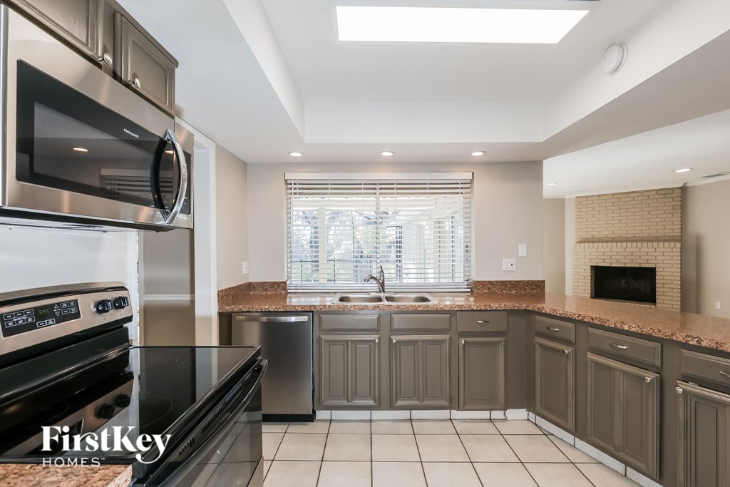 244 Birch Ln 4 Beds House for Rent - Photo Gallery 8