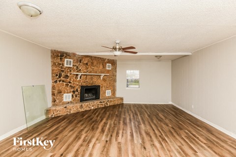 244 E Malone Avenue 3 Beds Apartment for Rent