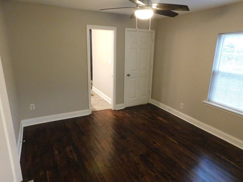246 Maple Street 3 Beds Apartment for Rent
