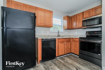 257 Tando Way 3 Beds House for Rent - Photo Gallery 6
