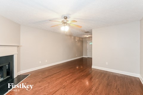 260 Valley View 3 Beds Apartment for Rent
