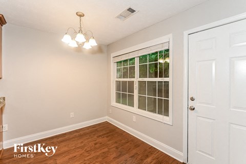 260 Valley View 3 Beds Apartment for Rent