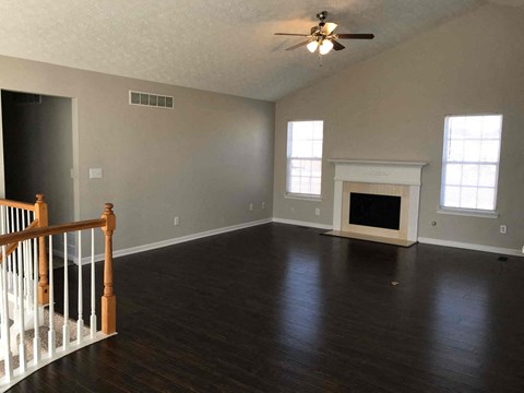 261 Bookout Loop 3 Beds Apartment for Rent