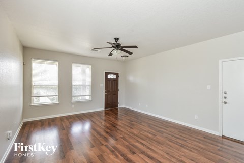 268 Escarpment Oak 4 Beds Apartment for Rent