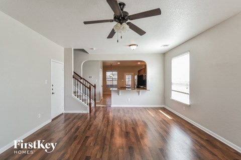 268 Escarpment Oak 4 Beds Apartment for Rent