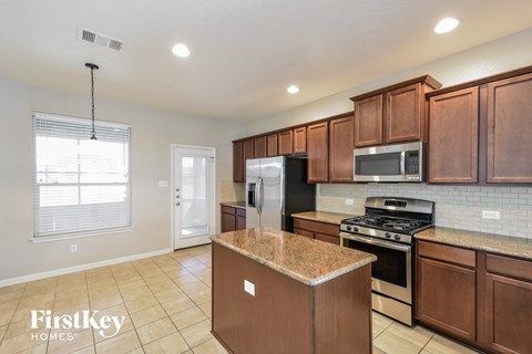 268 Escarpment Oak 4 Beds Apartment for Rent
