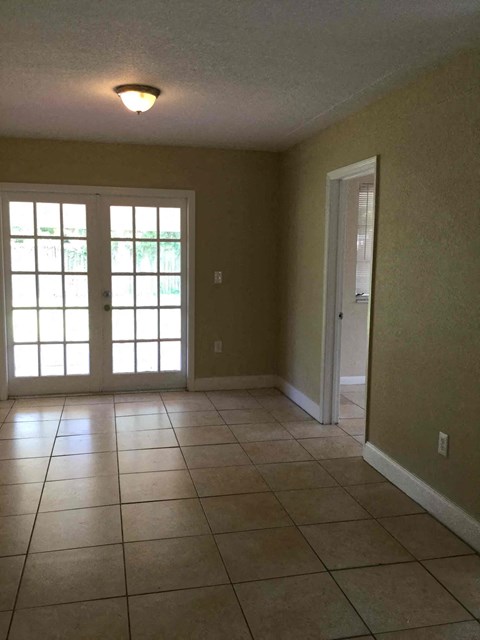 280 NE 164Th Ter 3 Beds Apartment for Rent