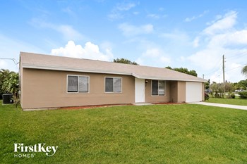 301 SE Whitmore Dr 3 Beds House for Rent - Photo Gallery 3