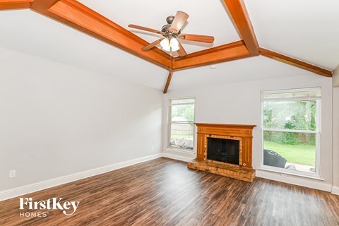 302 Apache Dr 4 Beds Apartment for Rent