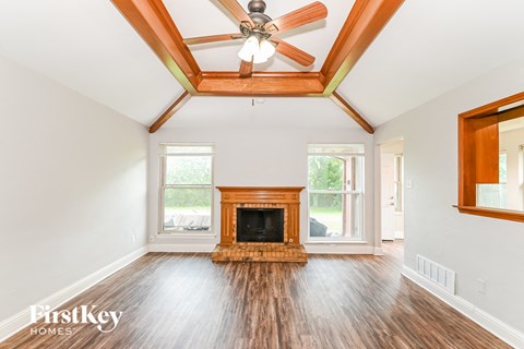 302 Apache Dr 4 Beds Apartment for Rent