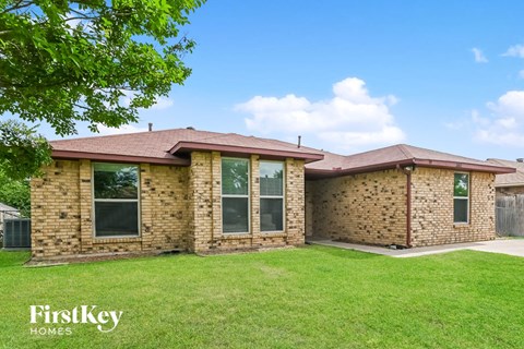 302 Apache Dr 4 Beds Apartment for Rent