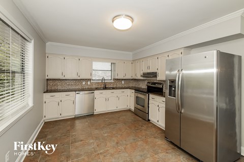 303 Coalmont Rd 4 Beds Apartment for Rent