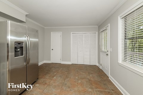 303 Coalmont Rd 4 Beds Apartment for Rent