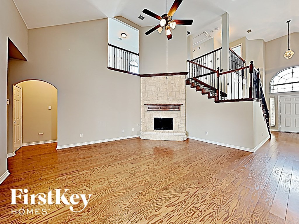 304 Wisteria Way 4 Beds House for Rent - Photo Gallery 6