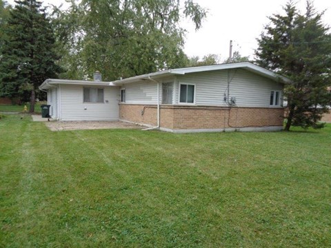 307 Windsor St 3 Beds Apartment for Rent
