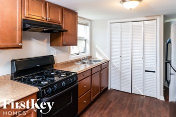 308 North Clifton Ave 3 Beds House for Rent - Photo Gallery 5