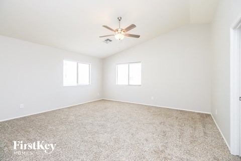 313 W Hereford Dr 4 Beds Apartment for Rent