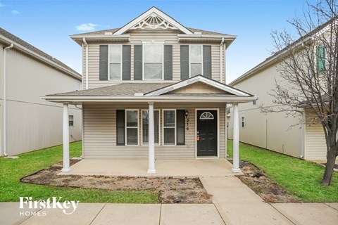 316 Ne Coldwater Creek Dr 3 Beds Apartment for Rent