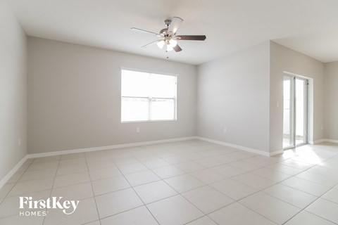 325 Aberdeen Dr 4 Beds Apartment for Rent